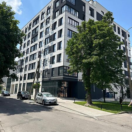 Люкс Апартаменти В Центрі Жк Театральний І Жк Шевченка Rivne Exterior foto